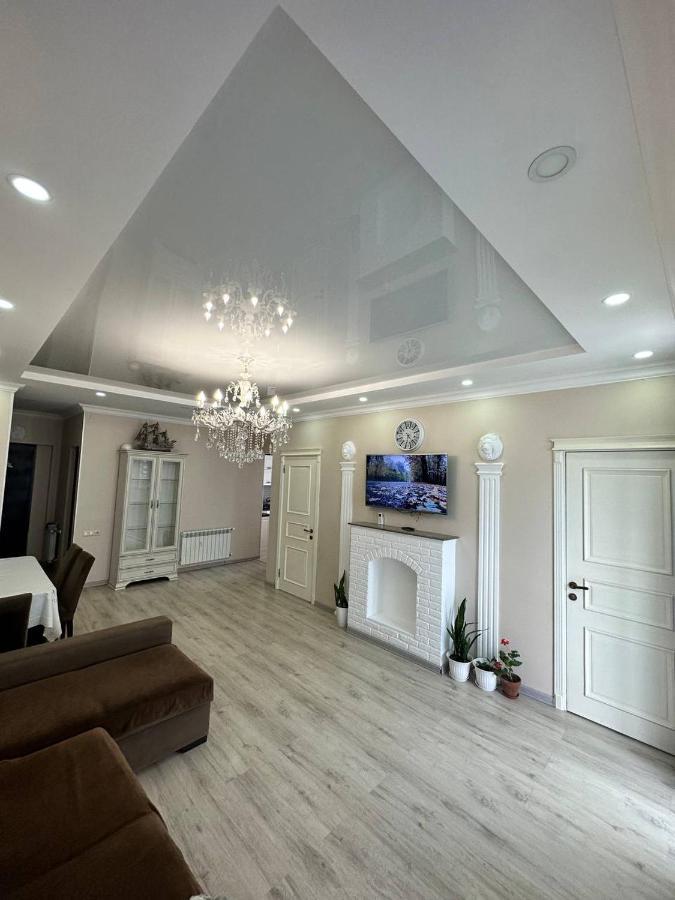 Apartment 7 Батуми Экстерьер фото